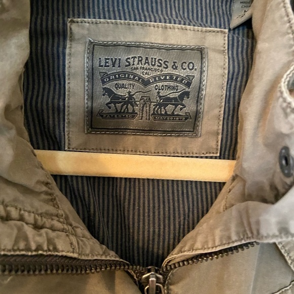 Levi Strauss woman’s utility jacket size medium. - Picture 2 of 7